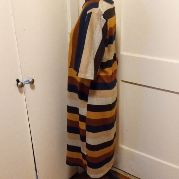 Striped Midi Dress in Multicolor - Picture 4 of 8